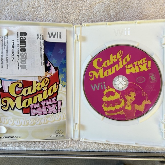 Nintendi Wii Video Game Cake Mania: In the Mix EUC 2008 - Picture 2 of 3